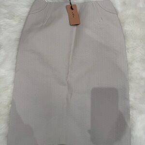 Alaia Elegant Cream Pencil Skirt